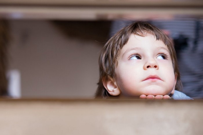 男の子は聴こえ方に違和感があって病院に – 中を見た医者は驚きを隠せなかった