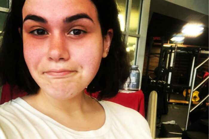 Amber takes a selfie at the gym.
